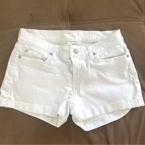 🎉HP🎉 7 For All Mankind White Denim Shorts 26